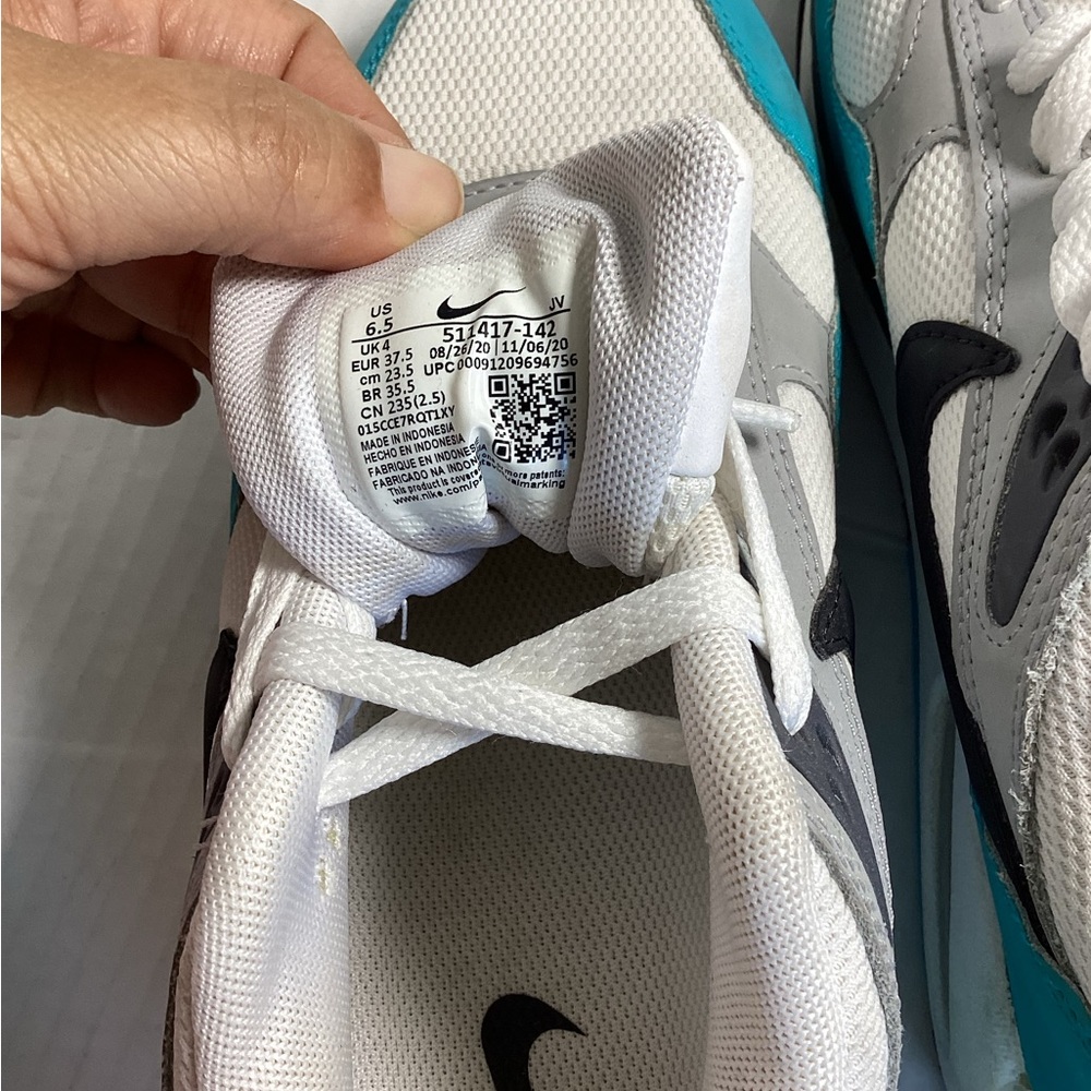 Nike Air Teal and White Sneakers Women sz 6.5 - Picture 13 of 14